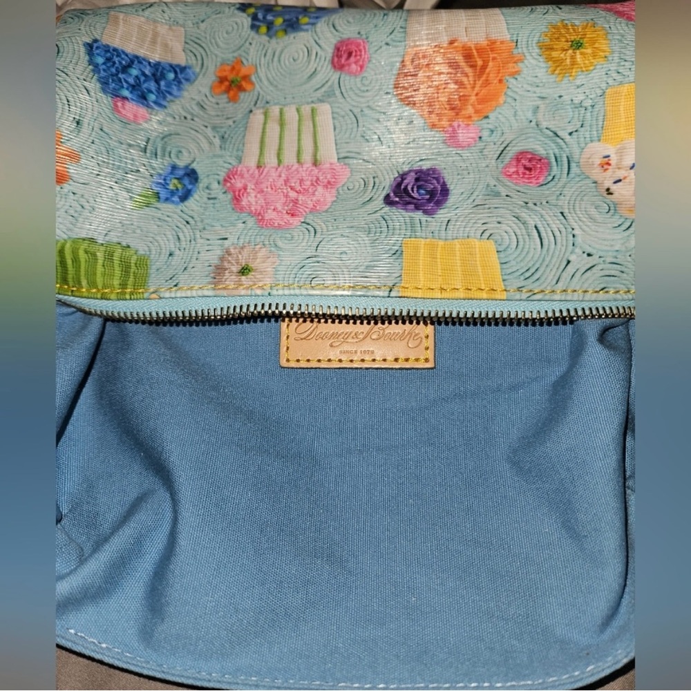 EUC Dooney & Bourke Cupcake Print Barrel Bag - Picture 7 of 7